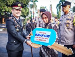 INSPIRA Sebut AKBP Wikha Teladan Kepemimpinan Solutif usai Hadiahkan 21 Rumah ke Warga Miskin